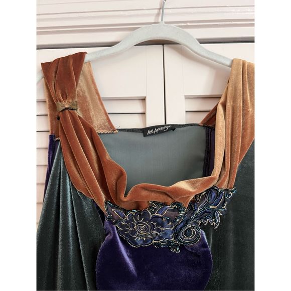 lee andersen Dresses & Skirts - Renaissance velvet dress